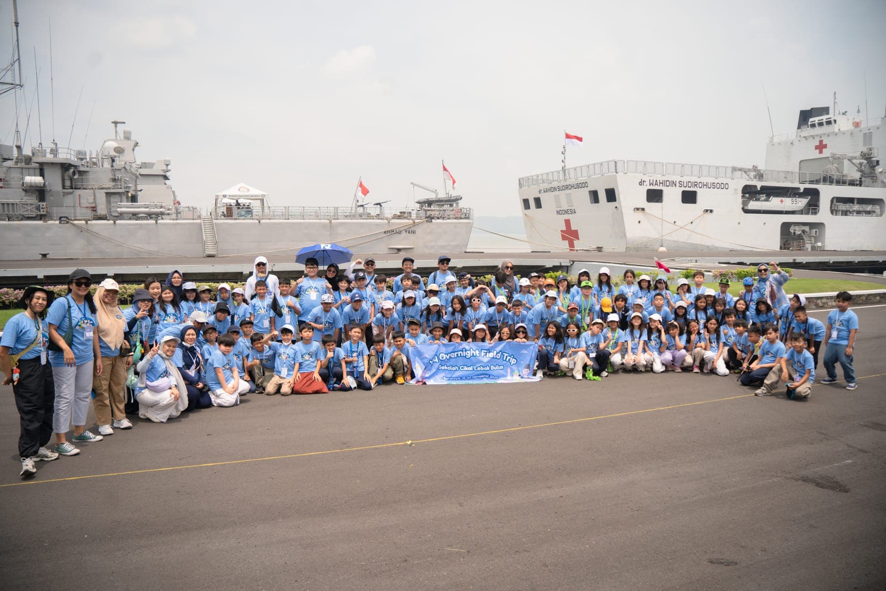 Foto bersama peserta program Overnight Field Trip